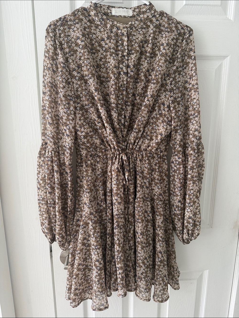 Lizard Thicket olive green Floral Drawstring Waist Long Sleeve Dress